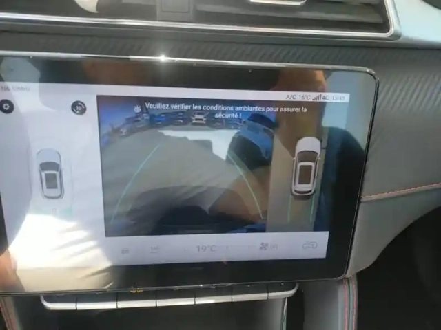 Mg Zs ev 156ch - 70kwh luxury — photo 14