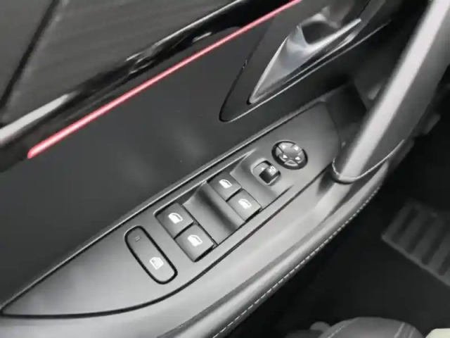 Peugeot 208 puretech 100 s&amp;s eat8 gt — photo 19