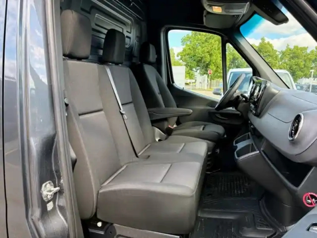Mercedes Sprinter 317 cdi 37s 12m3 bva 170ch pro — photo 12