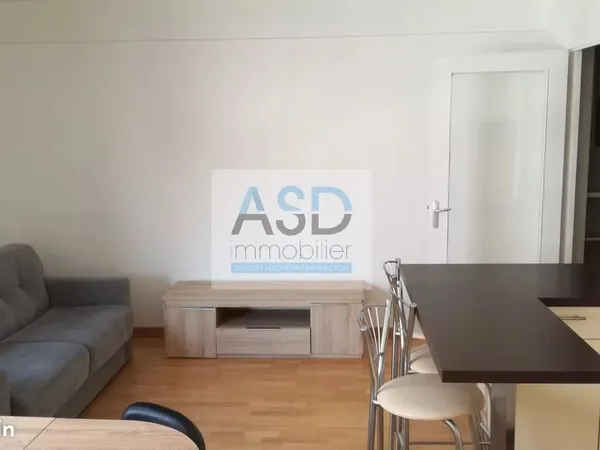 Studio 1 pièce 28 m²