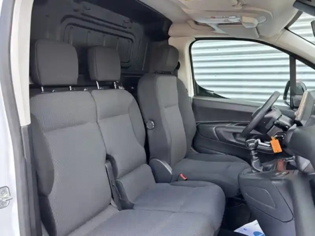 Peugeot Partner 1.5l 100ch xl 950kg pack premi — photo 20