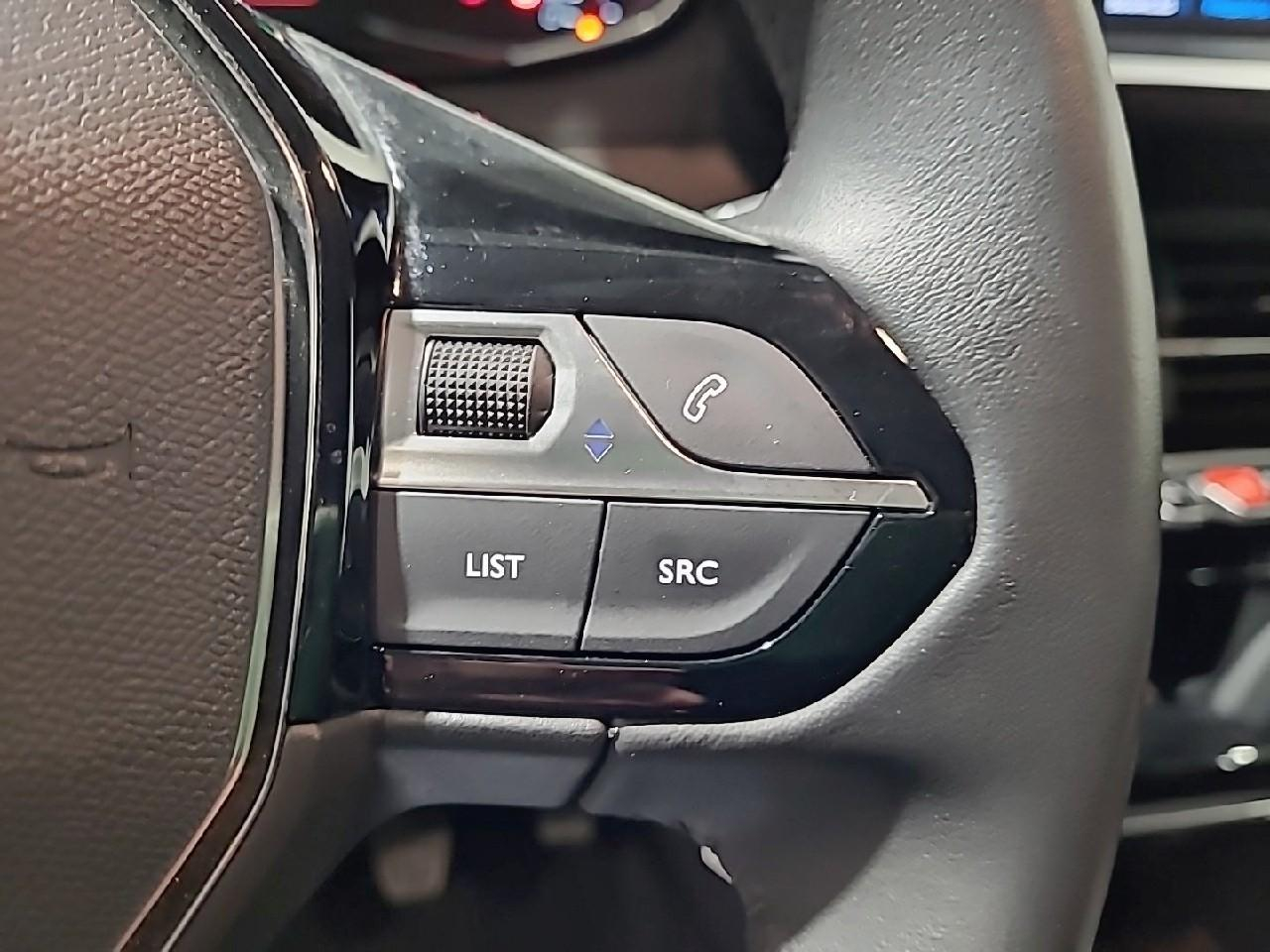 Peugeot 208 puretech 100 s&s bvm6 allure — photo 20
