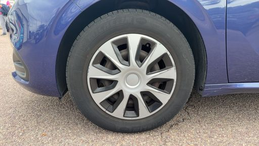 Peugeot 208 1.2 PureTech 68 - Like – 2015 – 73192 km – Essence – Boîte Manuelle — photo 8