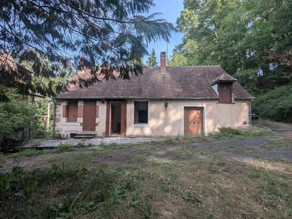 Pays de Tronçais maisonnette isolée en bord de ruisseau