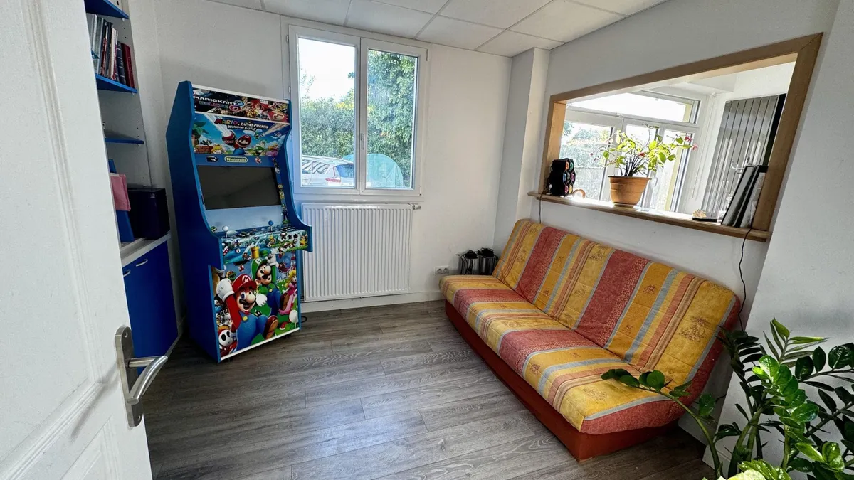Photo 2