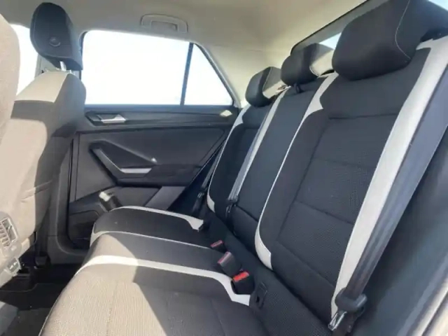 Volkswagen T-Roc 1.5 tsi evo 150ch carat s&amp;s — photo 12