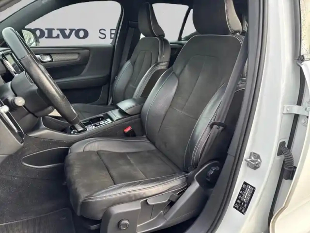 Volvo Xc40 d4 awd adblue 190 ch geartronic 8 — photo 5