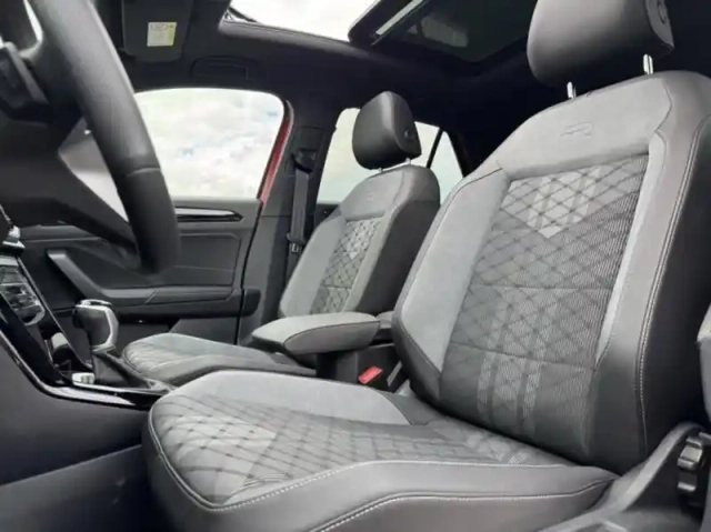 Volkswagen T-Roc 1.5 tsi evo2 150ch r-line dsg7 — photo 15