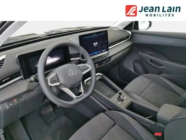 Volkswagen T-Roc 1.5 etsi evo2 hybrid 150 ch dsg7 — photo 11