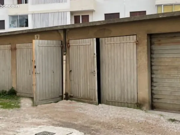 Garage à Toulon Ouest