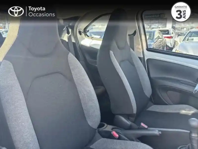 Toyota Aygo X 1.0 vvt-i 72ch active business my23 — photo 6