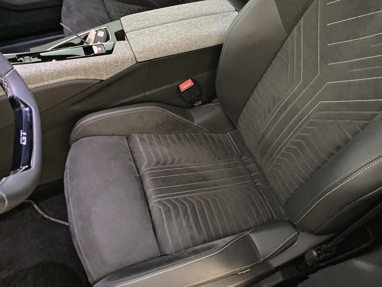 Peugeot 3008 electrique 210 ch 73 kwh gt — photo 9