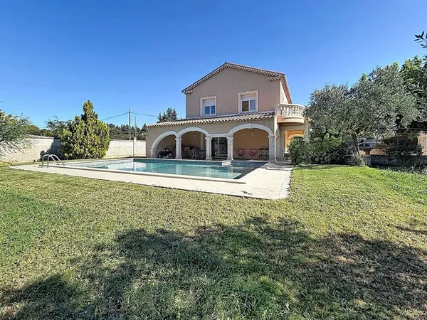 Maison 6 pièces 166 m²