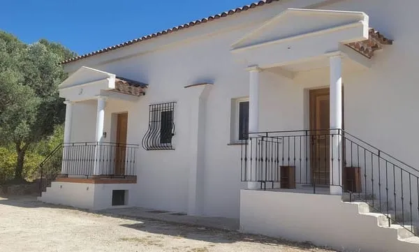 Maison 8 pièces 260 m²