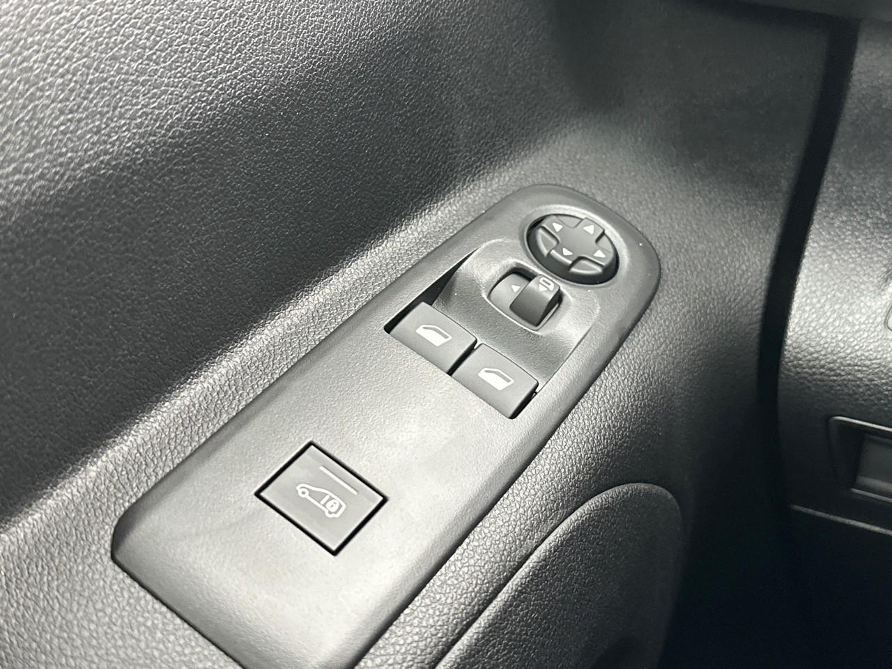 Citroën Berlingo van m diesel 100 ch manuelle — photo 16