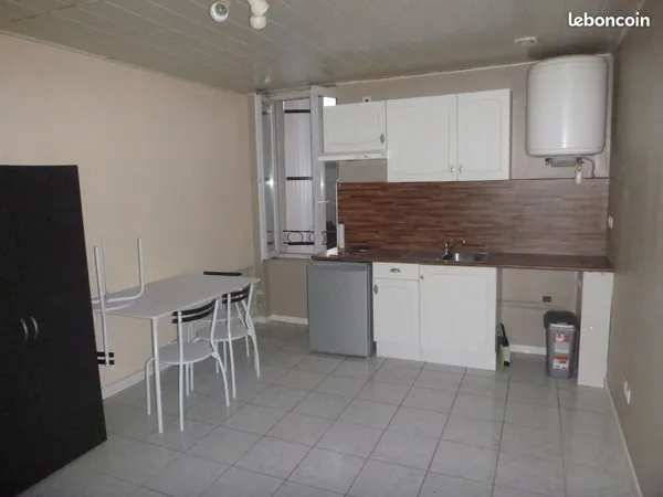 Appartement Location Saint-Michel 1p 22m² 350€