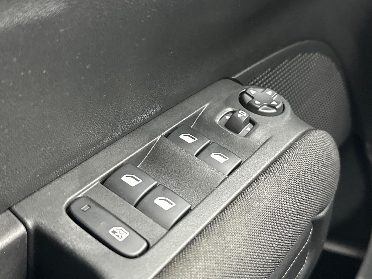Citroën C3 Aircross puretech 130 s&s eat6 shine pack — photo 16