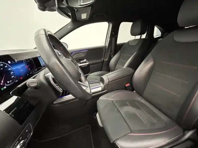 Mercedes Gla 200 d amg line — photo 13