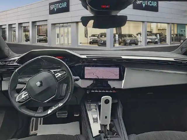 Peugeot 308 phev 180 e-eat8 — photo 8