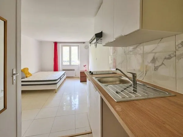 Studio 1 pièce 15 m²