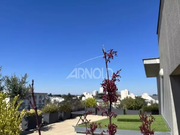 Penthouse au dernier étage avec terrasse,