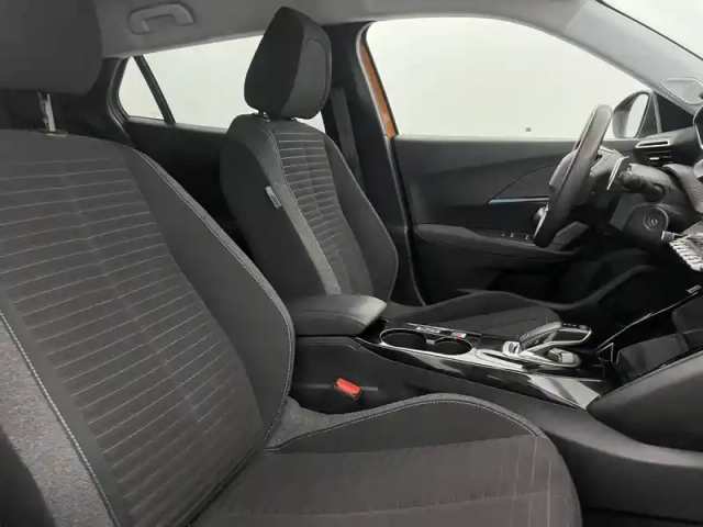 Peugeot 2008 puretech 130 s&amp;s eat8 — photo 91