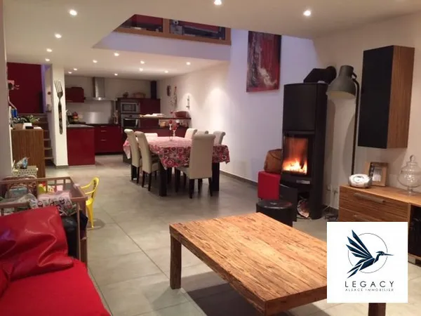 ITTENHEIM - Maison 4 pièces de 105 m² avec terrasse et garag