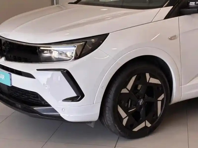 Opel Grandland 1.6 turbo 300ch hybride gse 4x4 — photo 5
