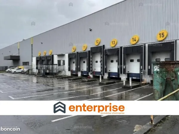Local logistique 13 230 m²