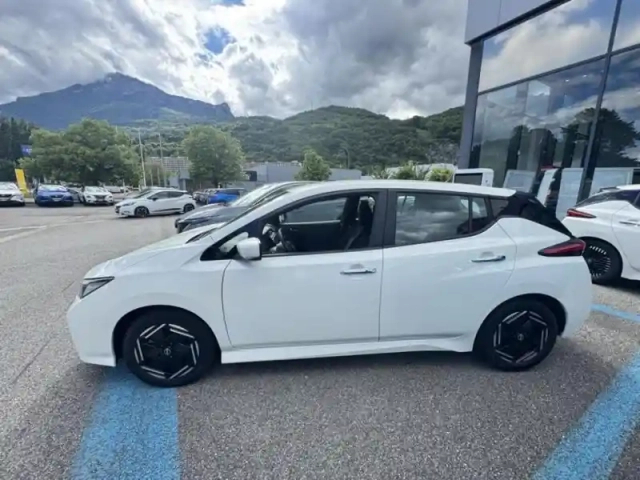 Nissan Leaf 150ch 40kwh acenta 22 — photo 9