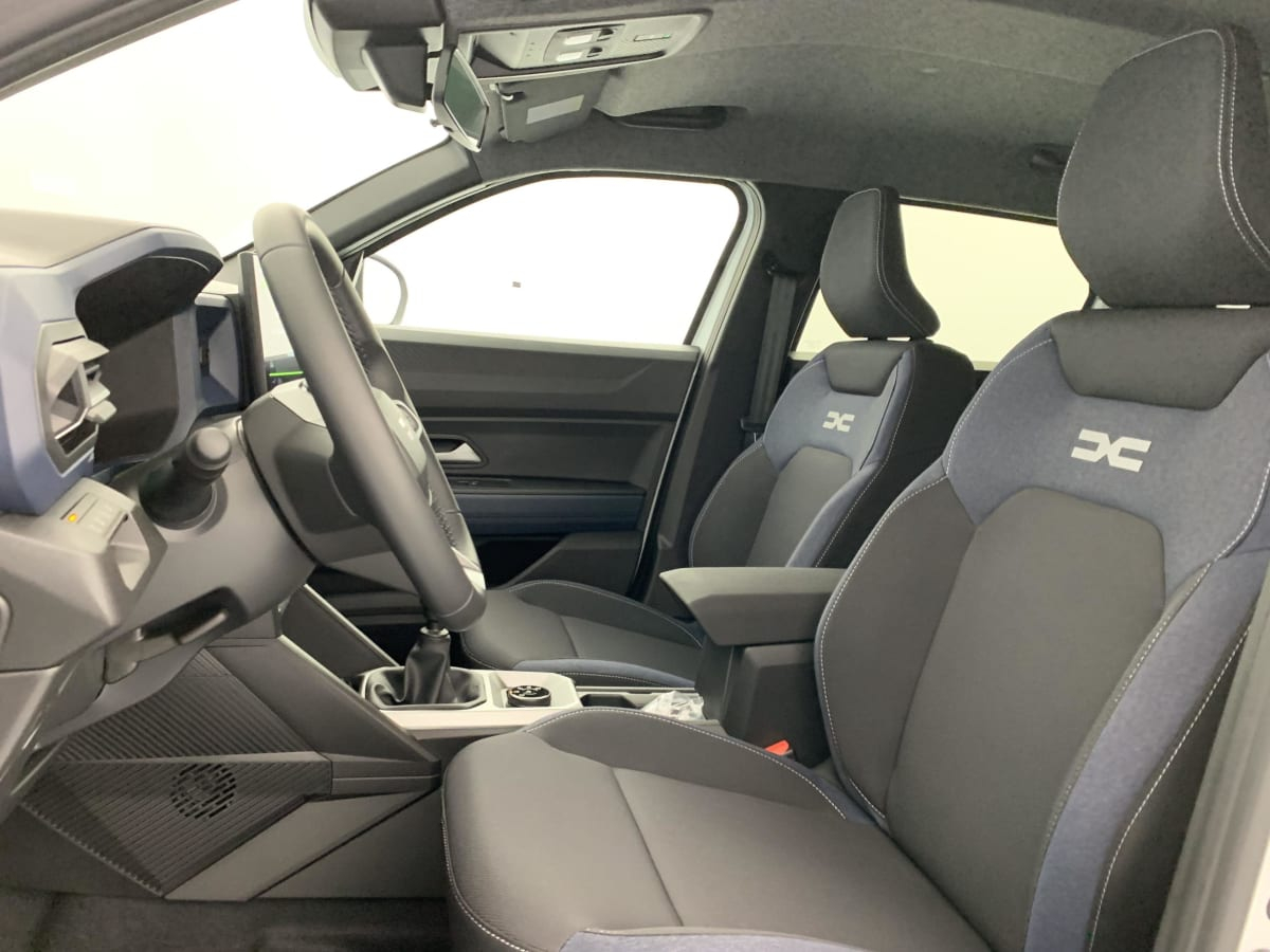 Dacia Duster — photo 18