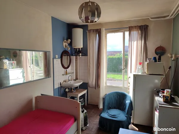 Lot de deux Chambres de bonne 12 m² - Limoges Quartier Cathédrale (DPE D)