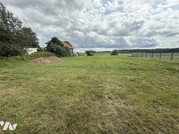 Terrain 2067 m²