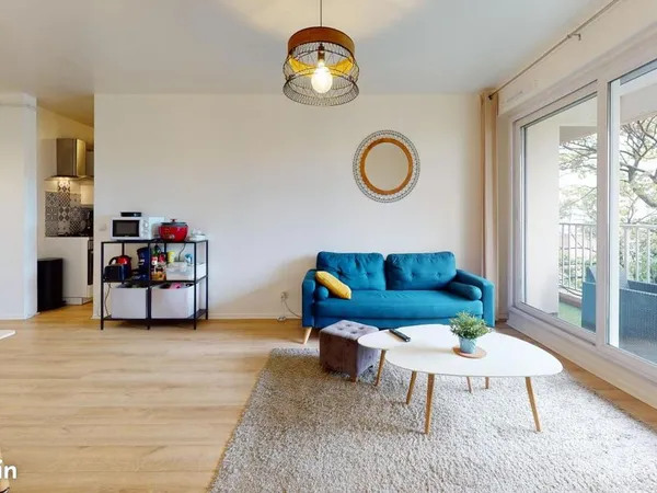 Chambre 5 pièces 80 m²