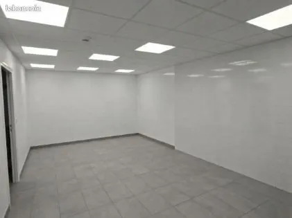 Local commercial 94m