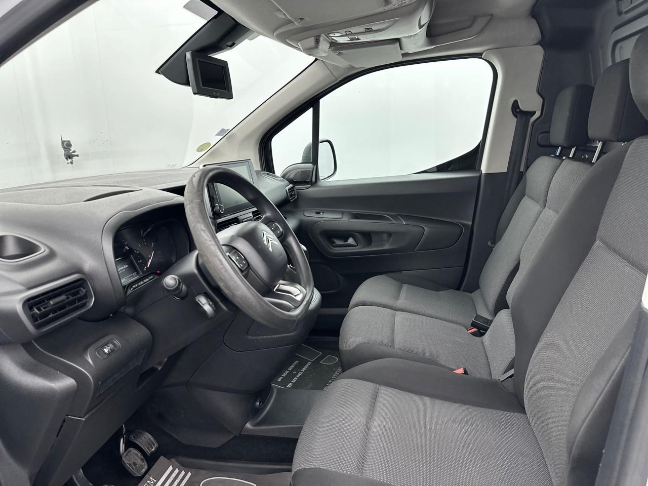 Citroën Berlingo van m 650 bluehdi 100 s&s bvm5 driver — photo 9