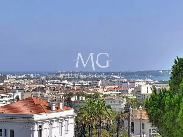 CANNES, 4P DERNIER ÉTAGE D'ANGLE, TERRASSE, APERÇU MER, GARAGE, CAVE