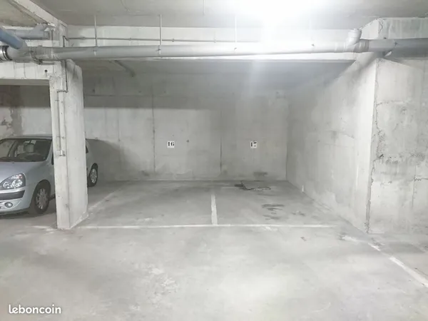 Place de parking nominative en sous-sol centre ville