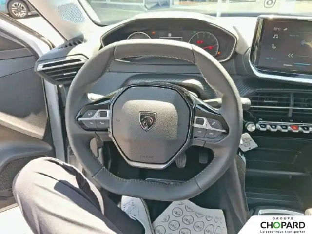 Peugeot 208 100 s&amp;s bvm6 — photo 16