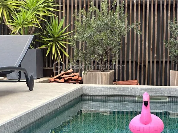 Maison 6 pièces 223 m²