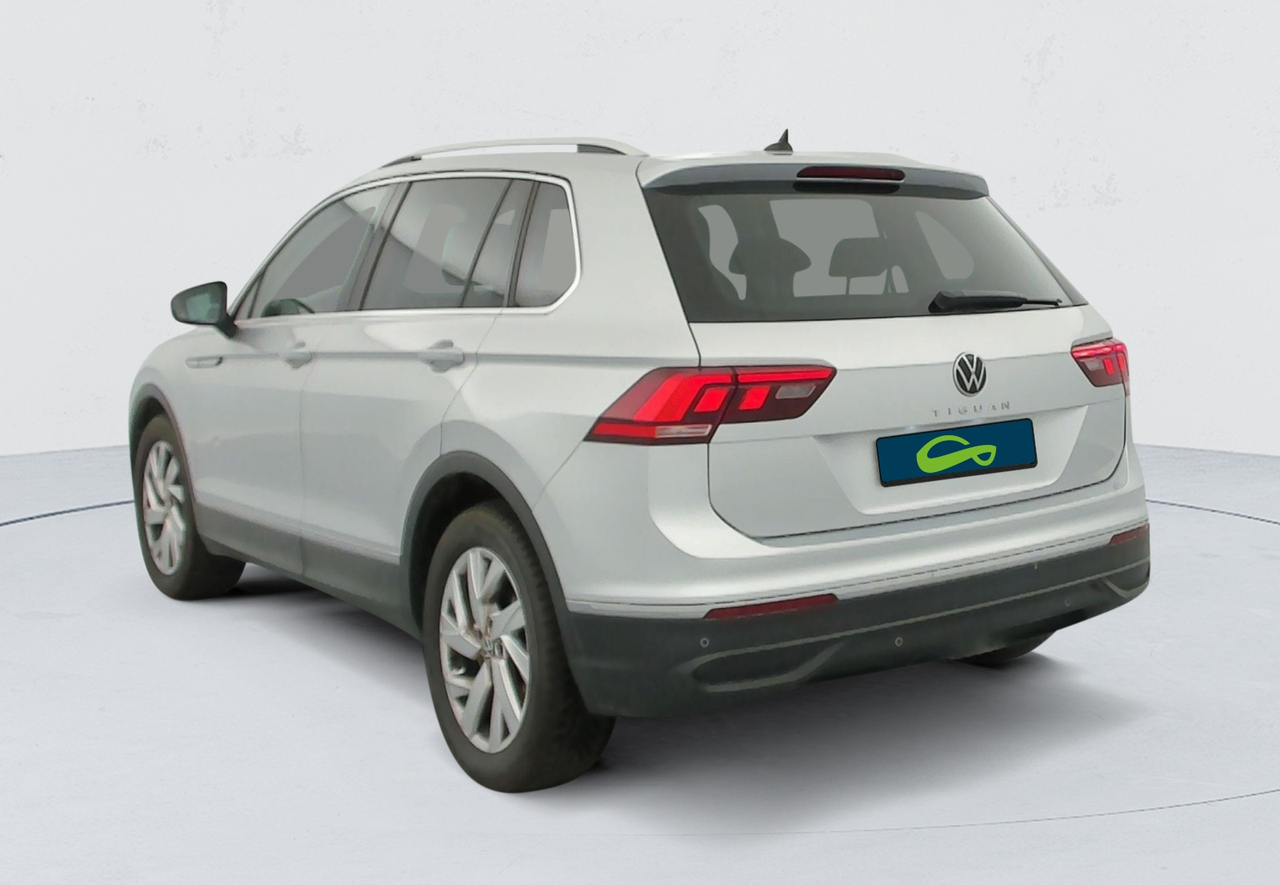 Volkswagen Tiguan — photo 3