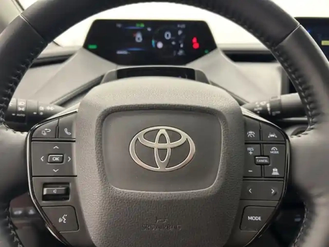 Toyota Prius hybride rechargeable 223ch design + toit pa — photo 16