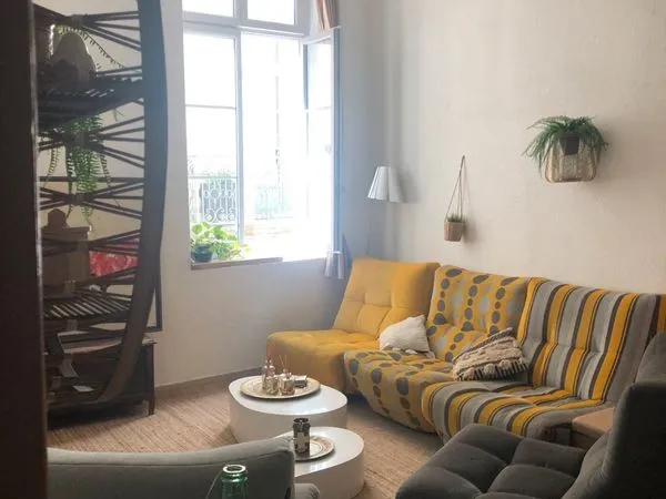 Nimes centre, appartement de type 2 avec climatisation