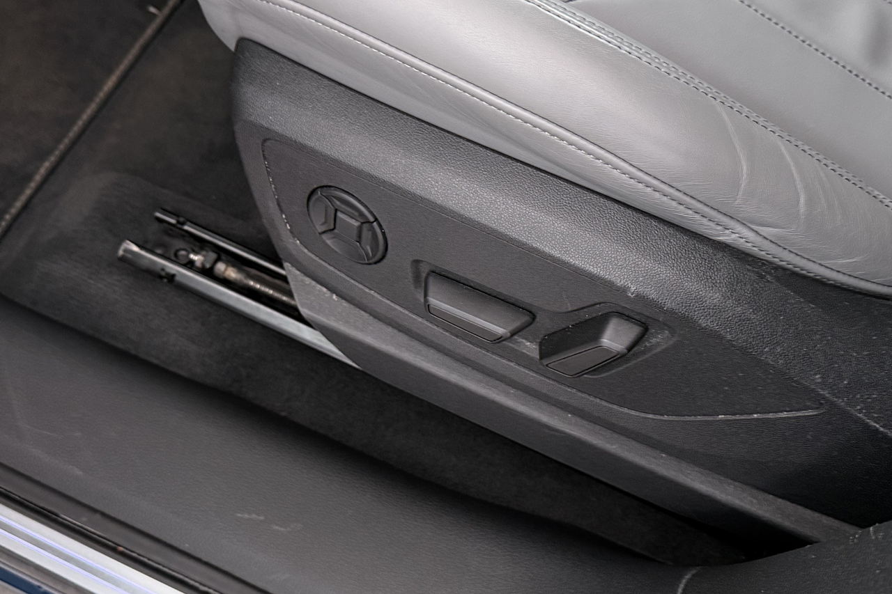 Audi e-tron — photo 27