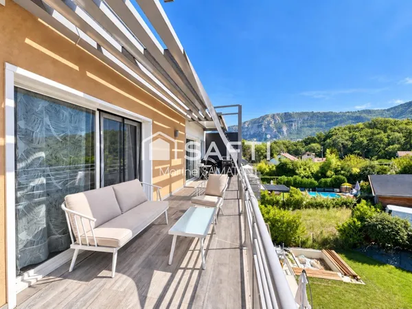 T4 105 m2 + Terrasse 25 m2 + garage