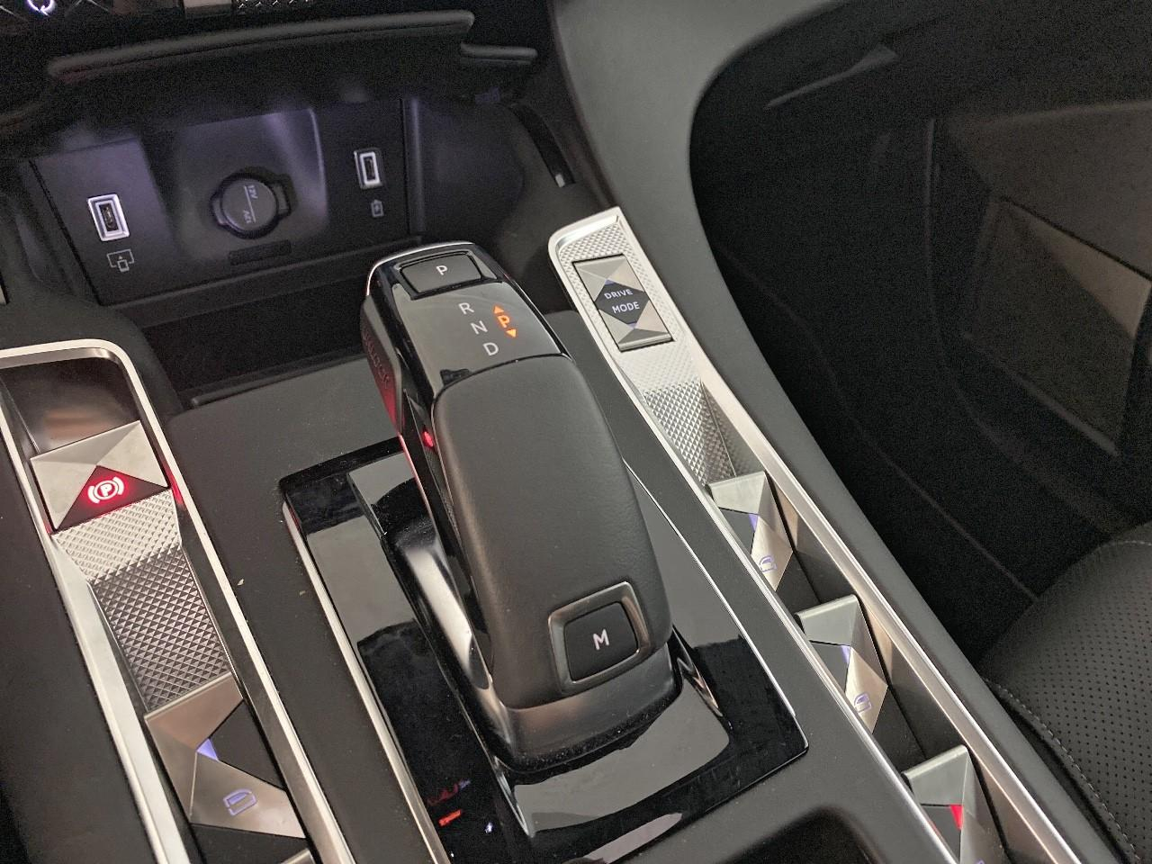 Ds Ds 7 crossback bluehdi 130 eat8 etoile — photo 15