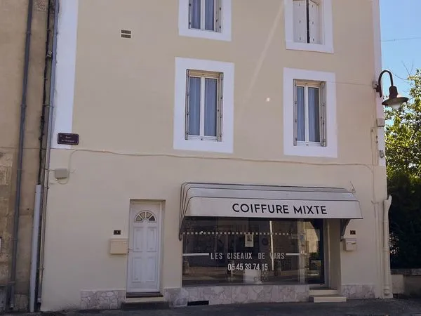 Local commercial à louer à Vars