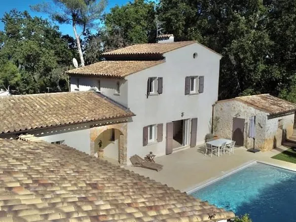Villa 6 pièces 210 m²
