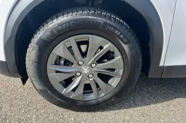 Peugeot 2008 puretech 130 s&amp;s eat8 — photo 57