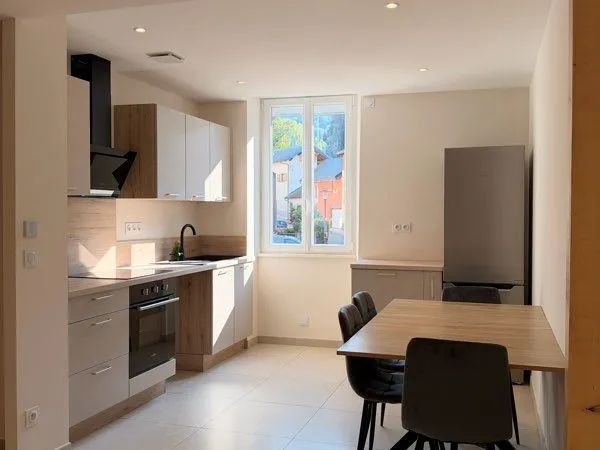 Apparemment T3 meublé 48m2 rénové à neuf